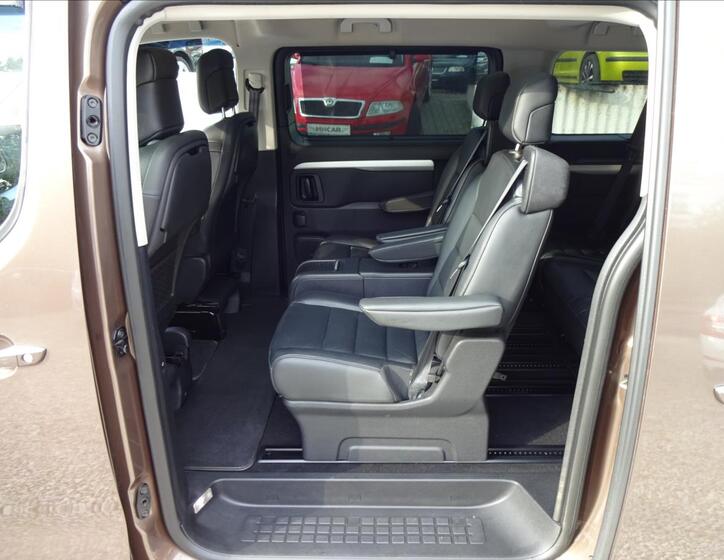 Peugeot Traveller 22