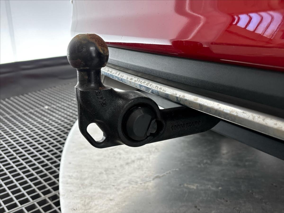 Škoda Karoq SUV / Terénní 1,5 l 110 kw