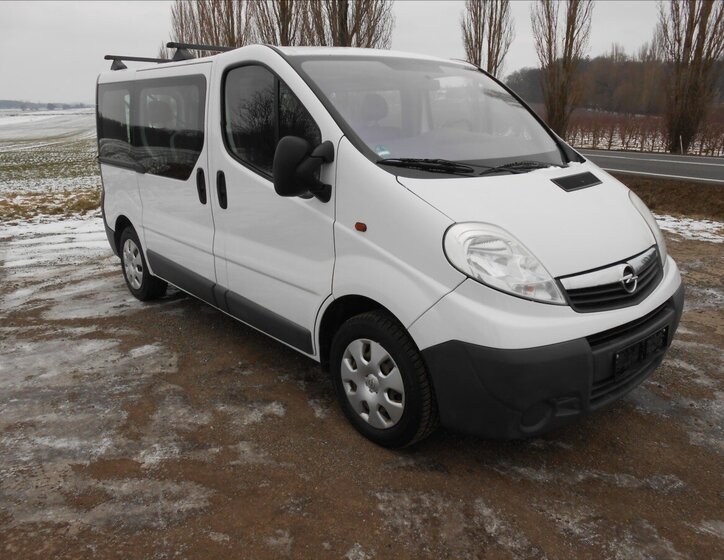 Opel Vivaro Kombi 2,0 l 84 kw