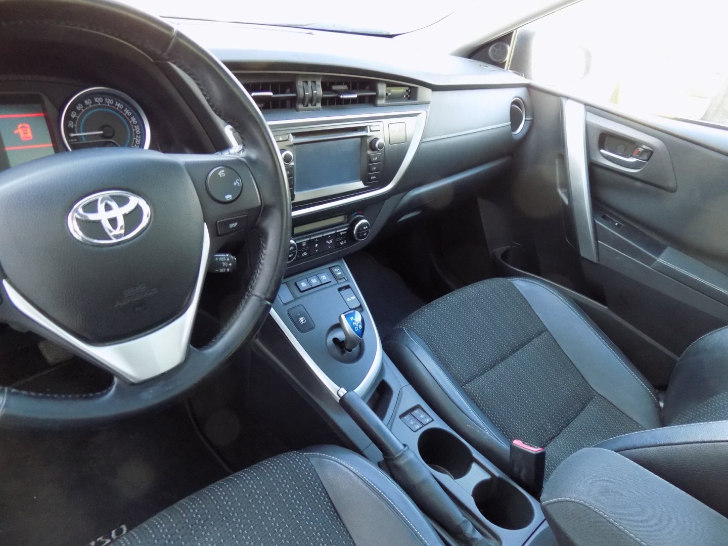 Toyota Auris Hatchback 1,8 l 73 kw