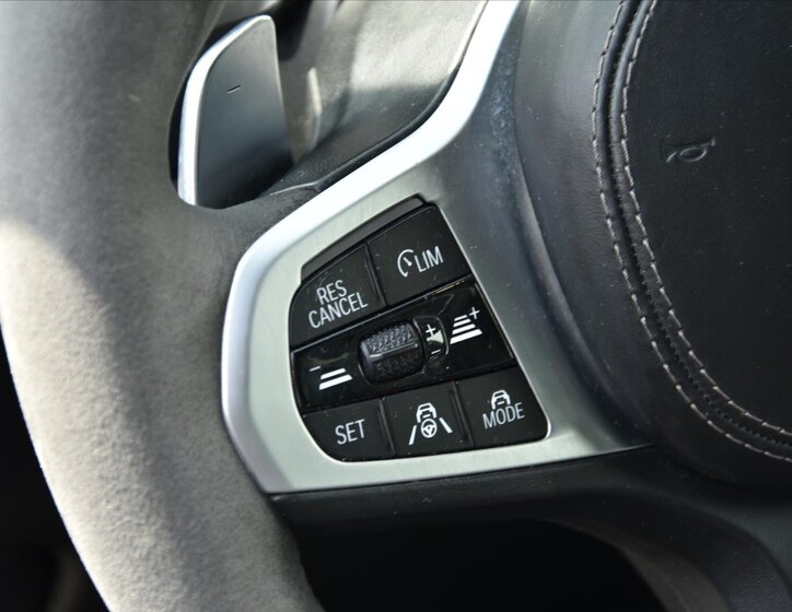 BMW X5 SUV / Terénní 3,0 l 195 kw