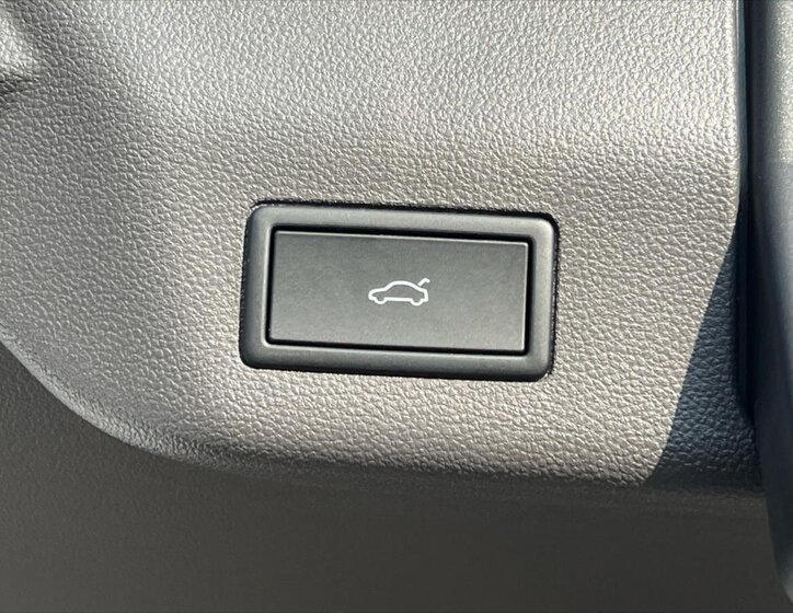 Volkswagen Multivan 25