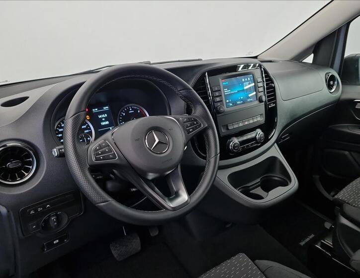 Mercedes-Benz Vito 9