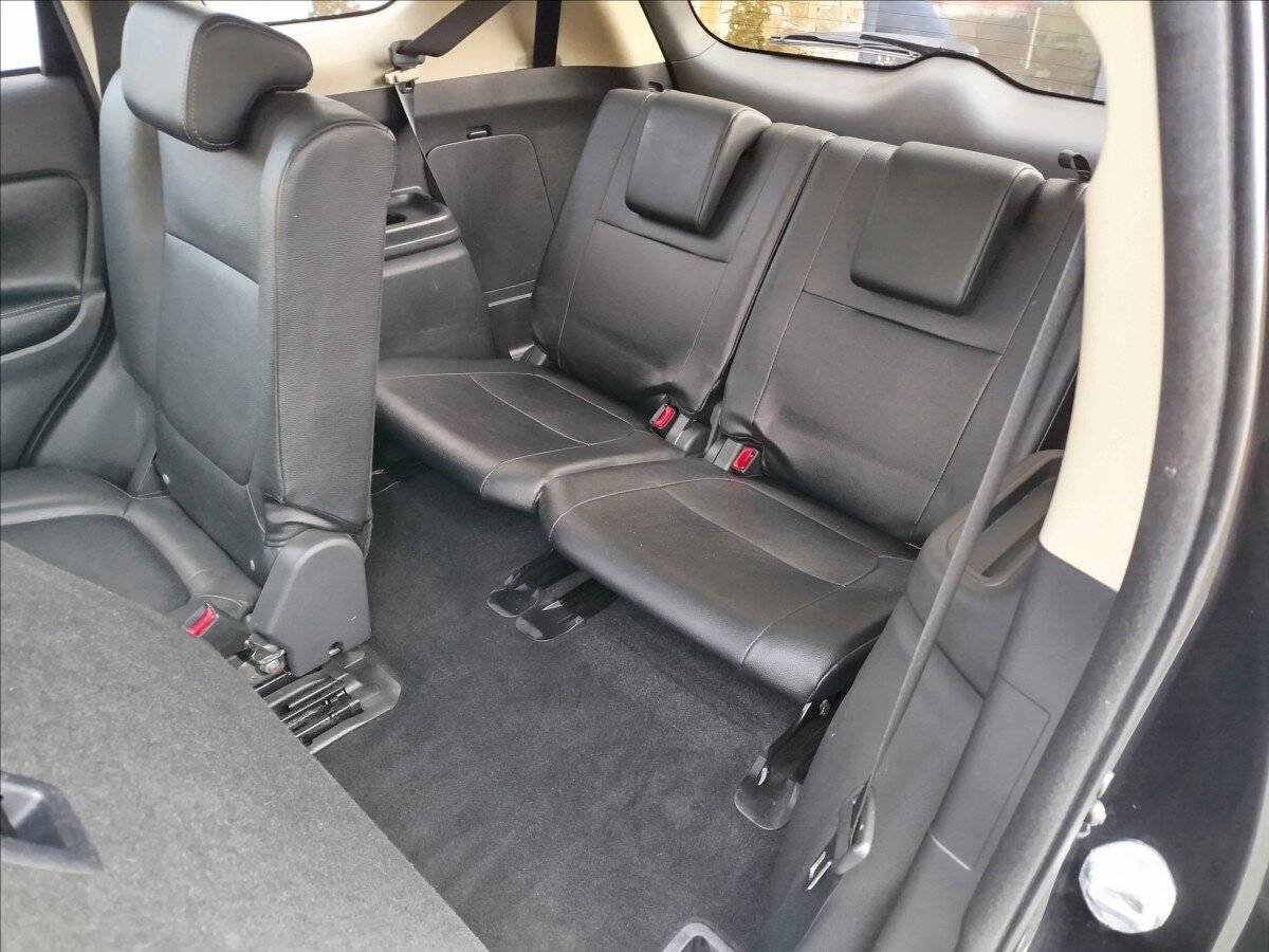 Mitsubishi Outlander SUV 2,3 l 110 kw