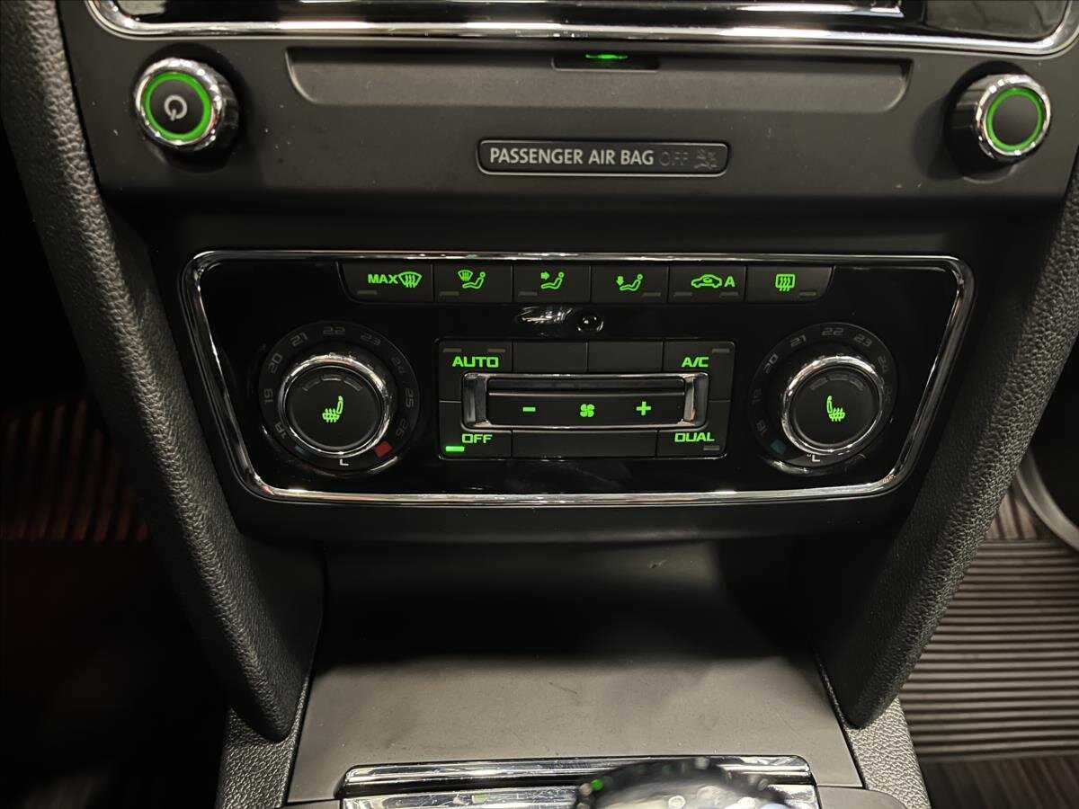 Škoda Superb Liftback 2,0 l 103 kw