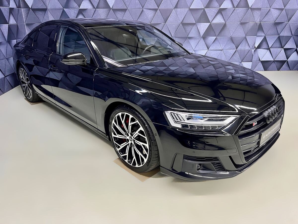 Audi S8