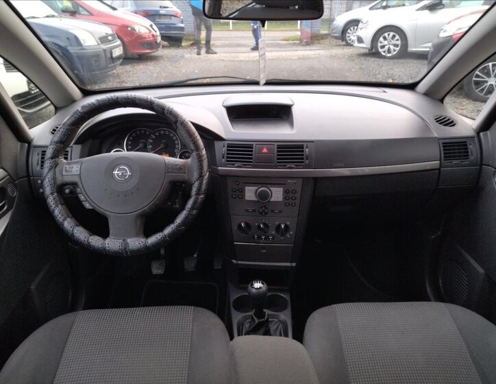 Opel Meriva MPV 1,4 l 66 kw