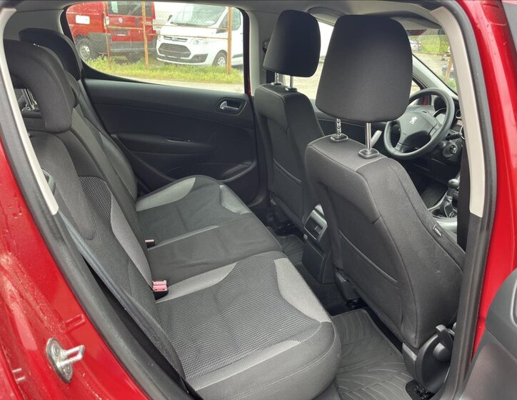 Peugeot 308 Hatchback 1,4 l 72 kw