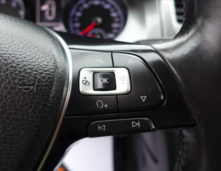 Volkswagen Golf Hatchback 1,2 l 63 kw