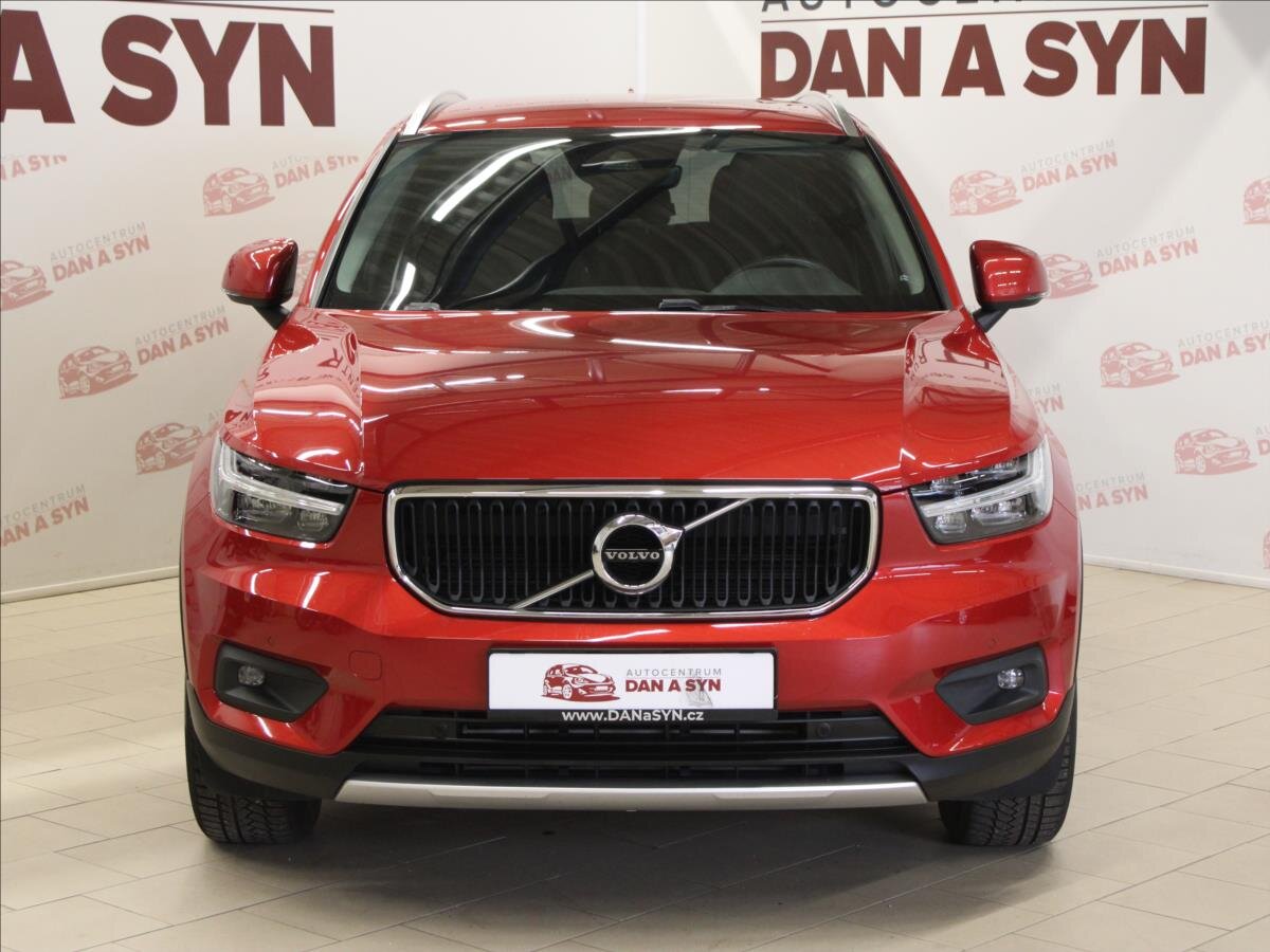 Volvo XC40 SUV / Terénní 2,0 l 182 kw