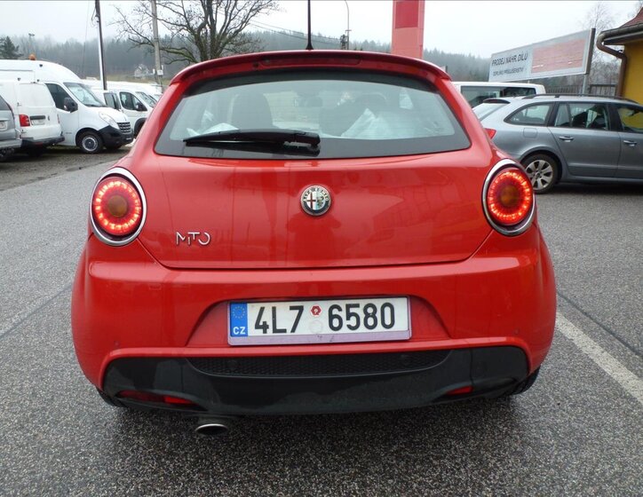 Alfa Romeo MiTo 10