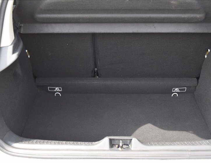 Renault Clio Hatchback 1,1 l 54 kw