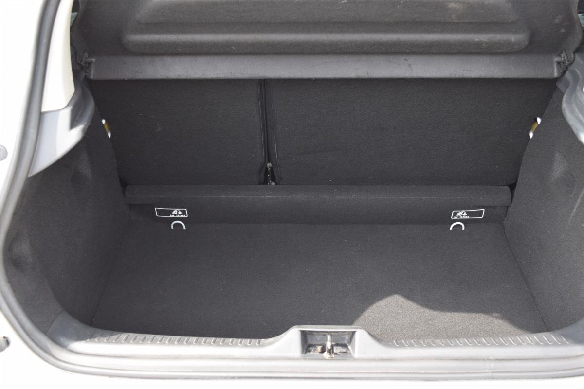 Renault Clio Hatchback 1,1 l 54 kw