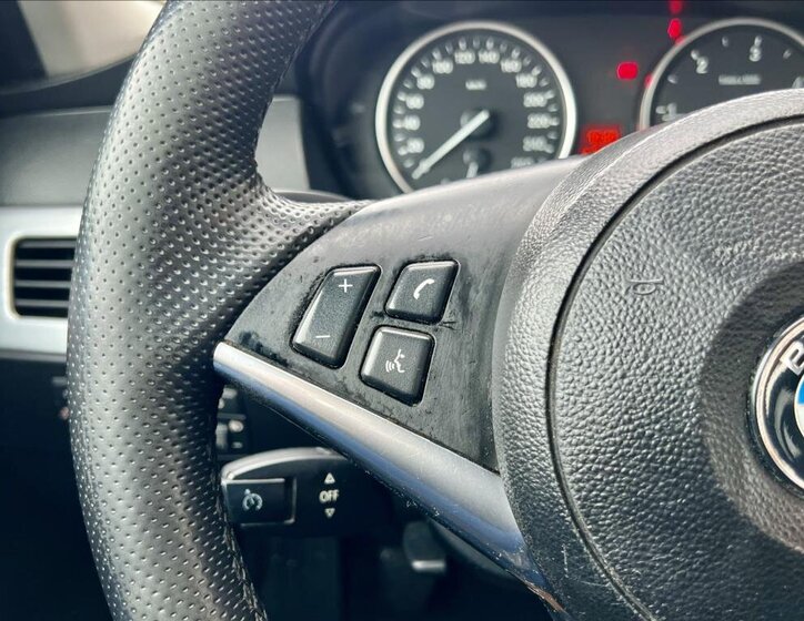 BMW Řada 5 Kombi 2,0 l 120 kw