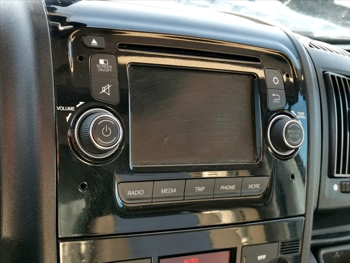 Peugeot Boxer Valník 2,2 l 110 kw