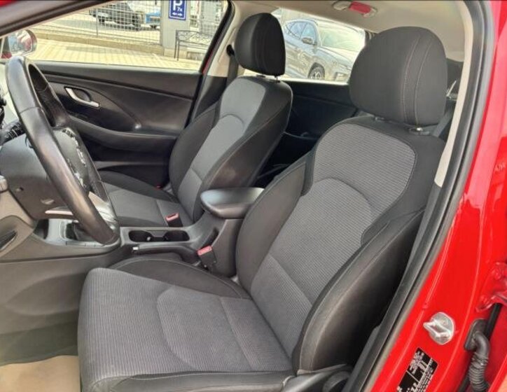 Hyundai i30 Hatchback 998,0 88 kw