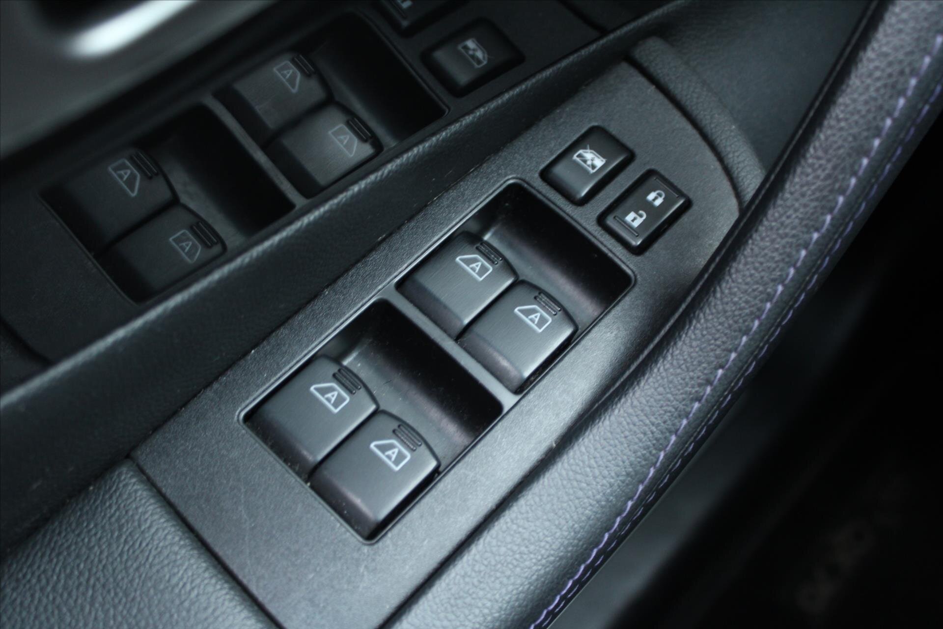 Infiniti QX70 SUV 3,0 l 175 kw