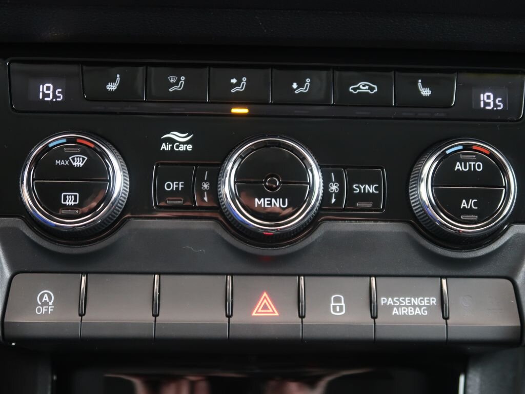 Škoda Karoq Kombi 999,0 85 kw