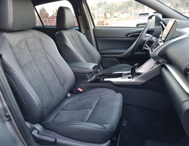 Mitsubishi Ostatní SUV / Terénní 2,4 l 138 kw