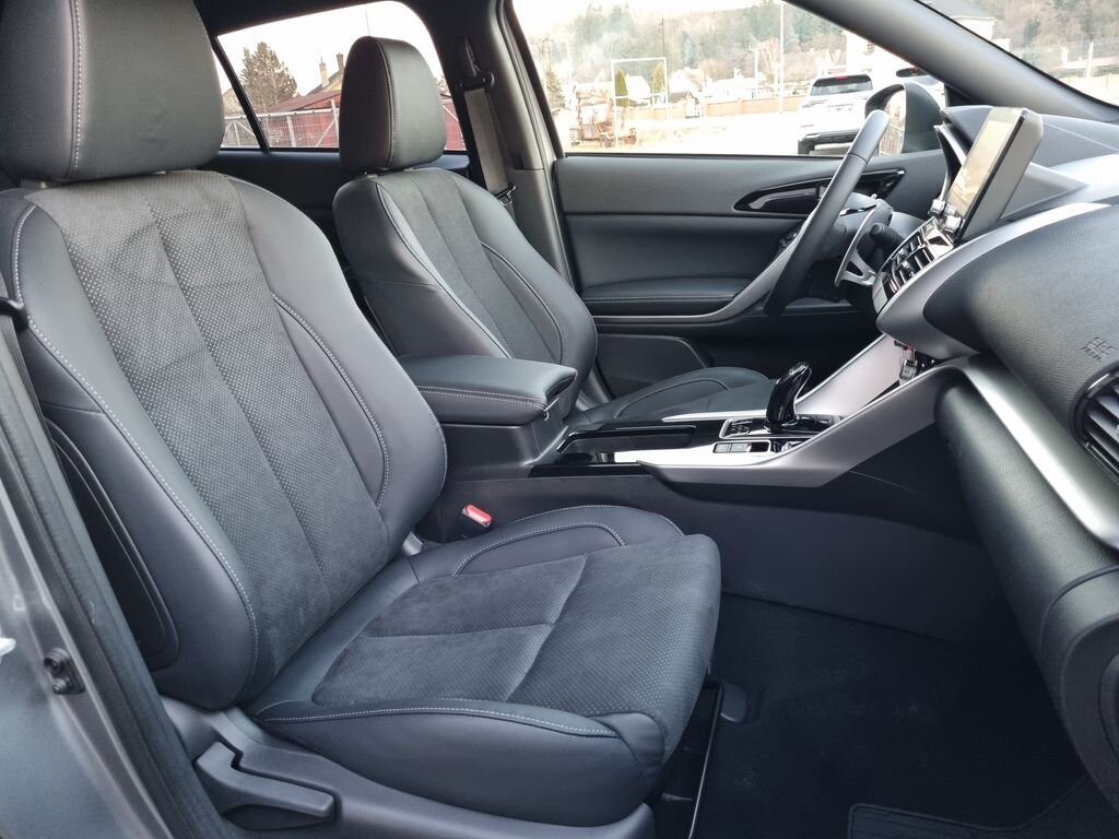 Mitsubishi Ostatní SUV / Terénní 2,4 l 138 kw