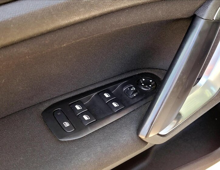 Peugeot 308 Kombi 1,2 l 96 kw