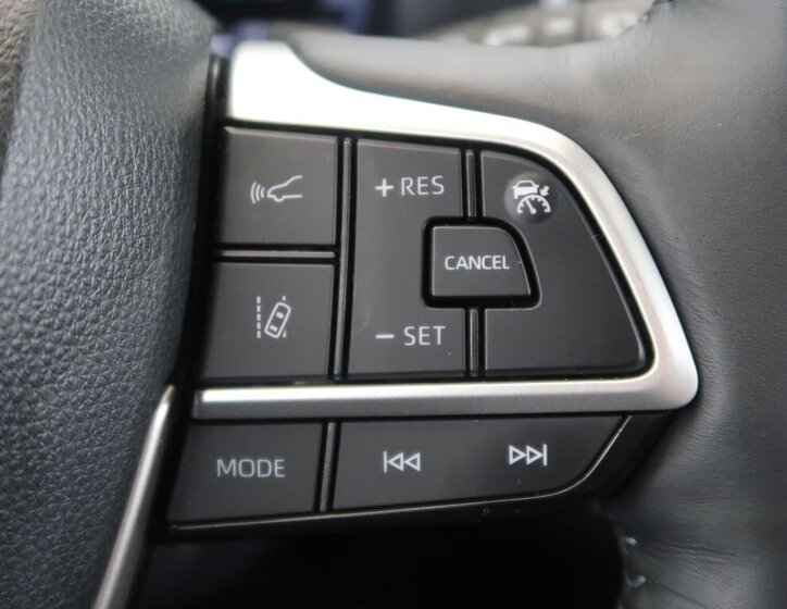 Toyota Highlander Kombi 2,5 l 140 kw