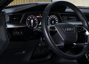 Audi e-tron SUV / Terénní 0,0 300 kw
