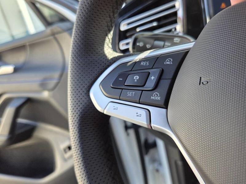 Volkswagen Tiguan SUV 2,0 l 195 kw