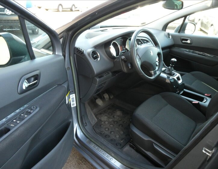 Peugeot 5008 MPV 1,6 l 115 kw