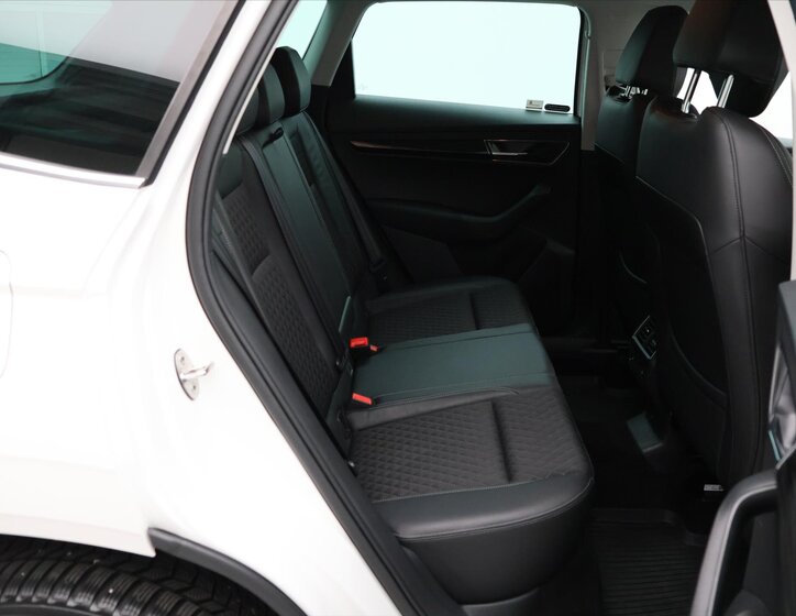 Škoda Karoq SUV / Terénní 1,6 l 85 kw