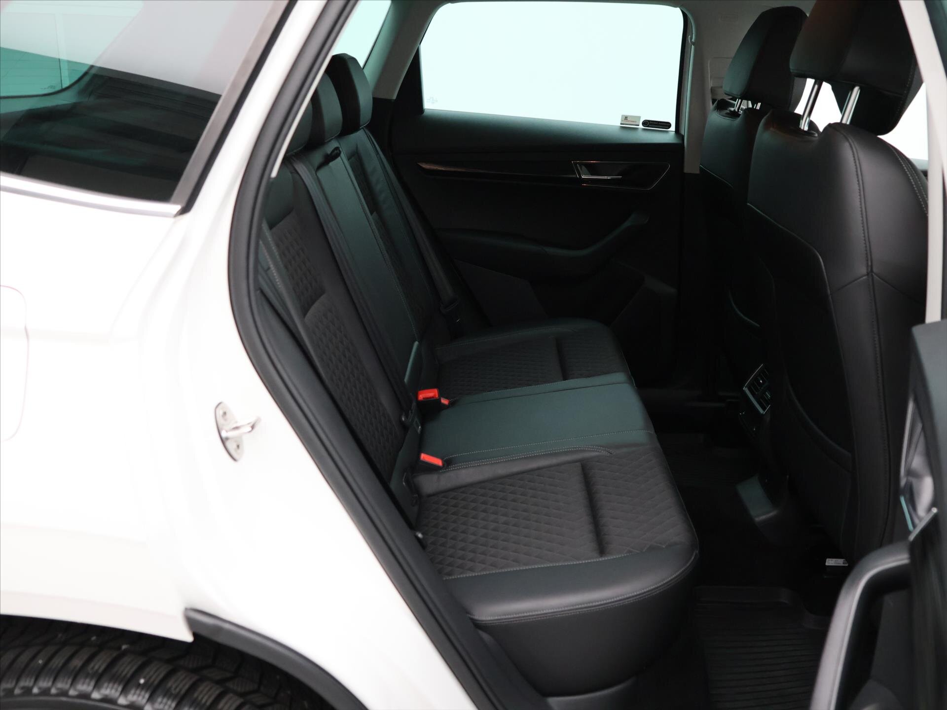 Škoda Karoq SUV / Terénní 1,6 l 85 kw