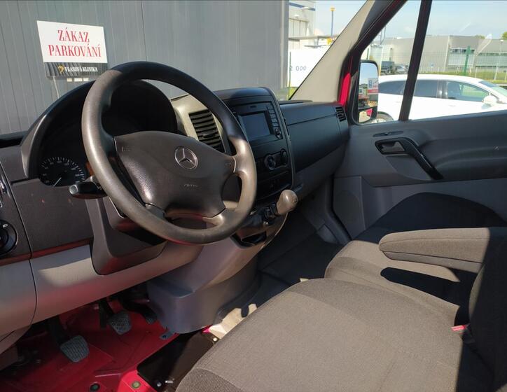 Mercedes-Benz Sprinter 10
