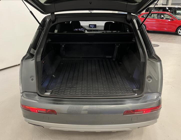 Audi Q7 30