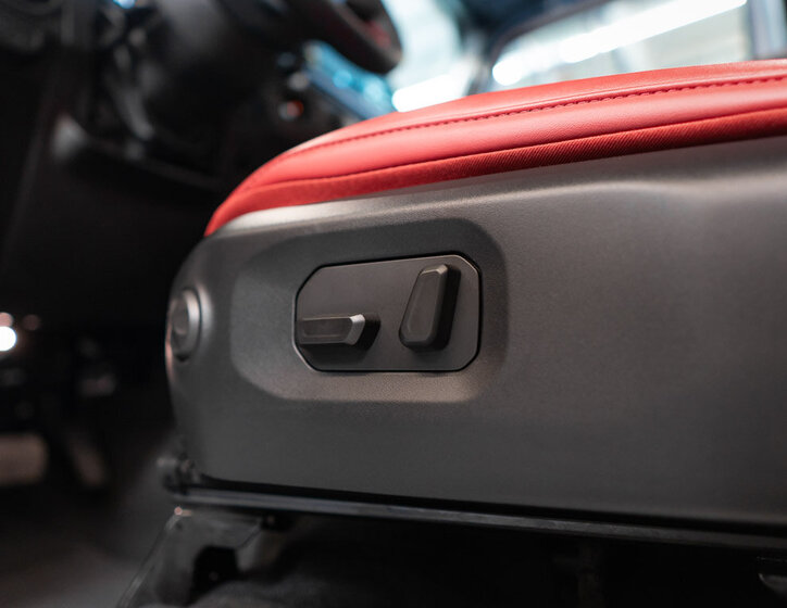 Jeep Wrangler Ostatní 6,4 l 350 kw