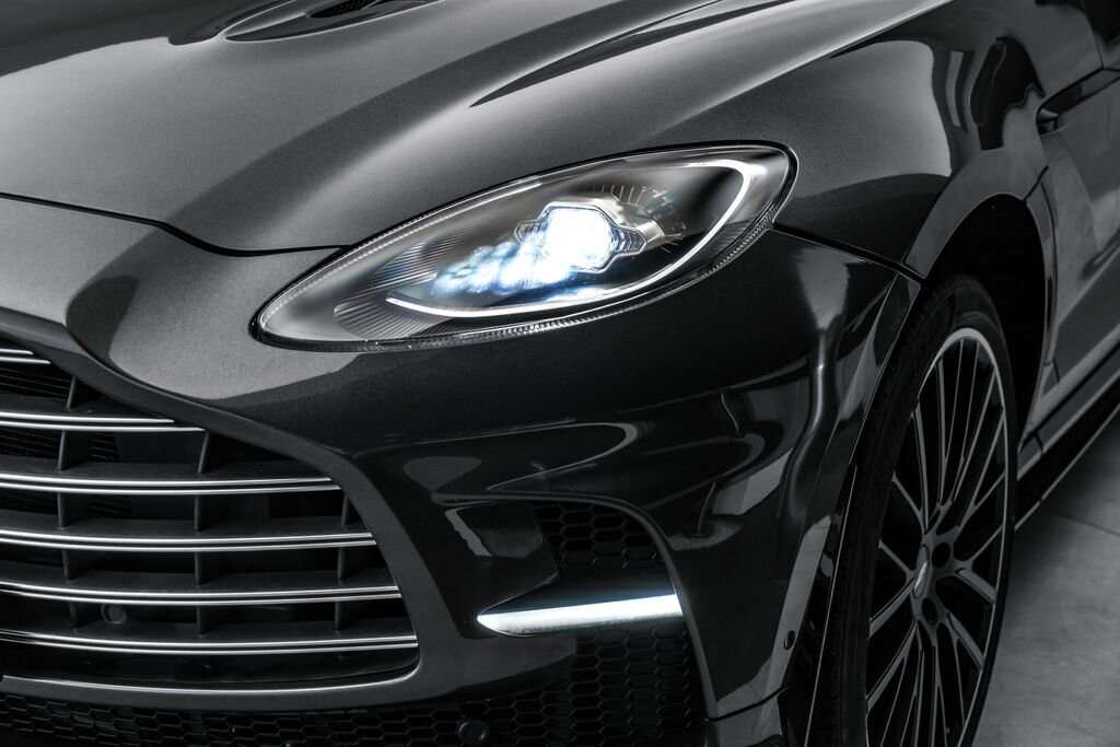 Aston Martin Ostatní SUV 4,0 l 520 kw