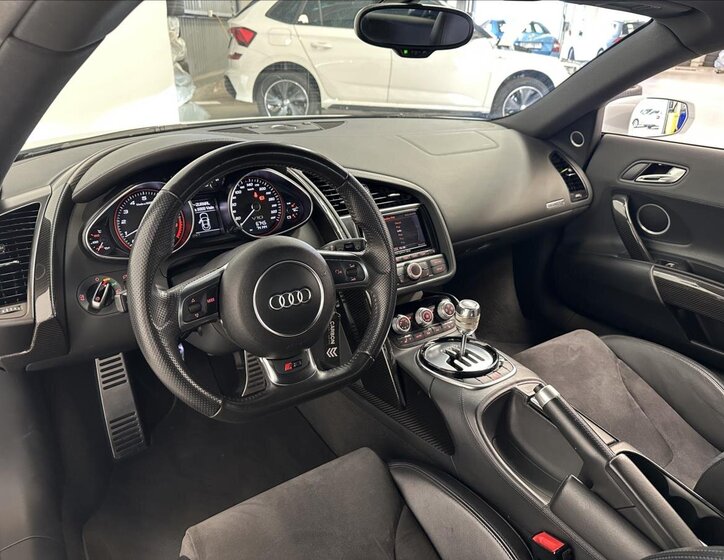 Audi R8 Kupé 5,2 l 386 kw