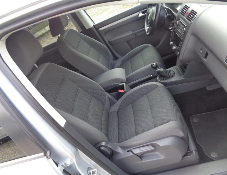 Volkswagen Touran Kombi 1,4 l 110 kw