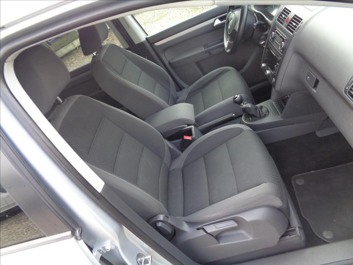 Volkswagen Touran Kombi 1,4 l 110 kw