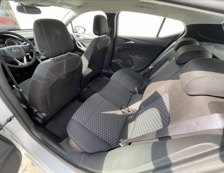 Opel Astra Hatchback 1,2 l 81 kw