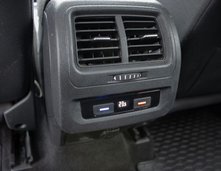 Volkswagen Touran 16