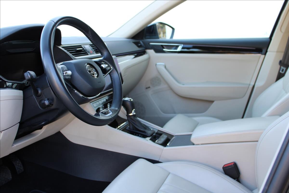 Škoda Superb Sedan / Limuzína 2,0 l 147 kw