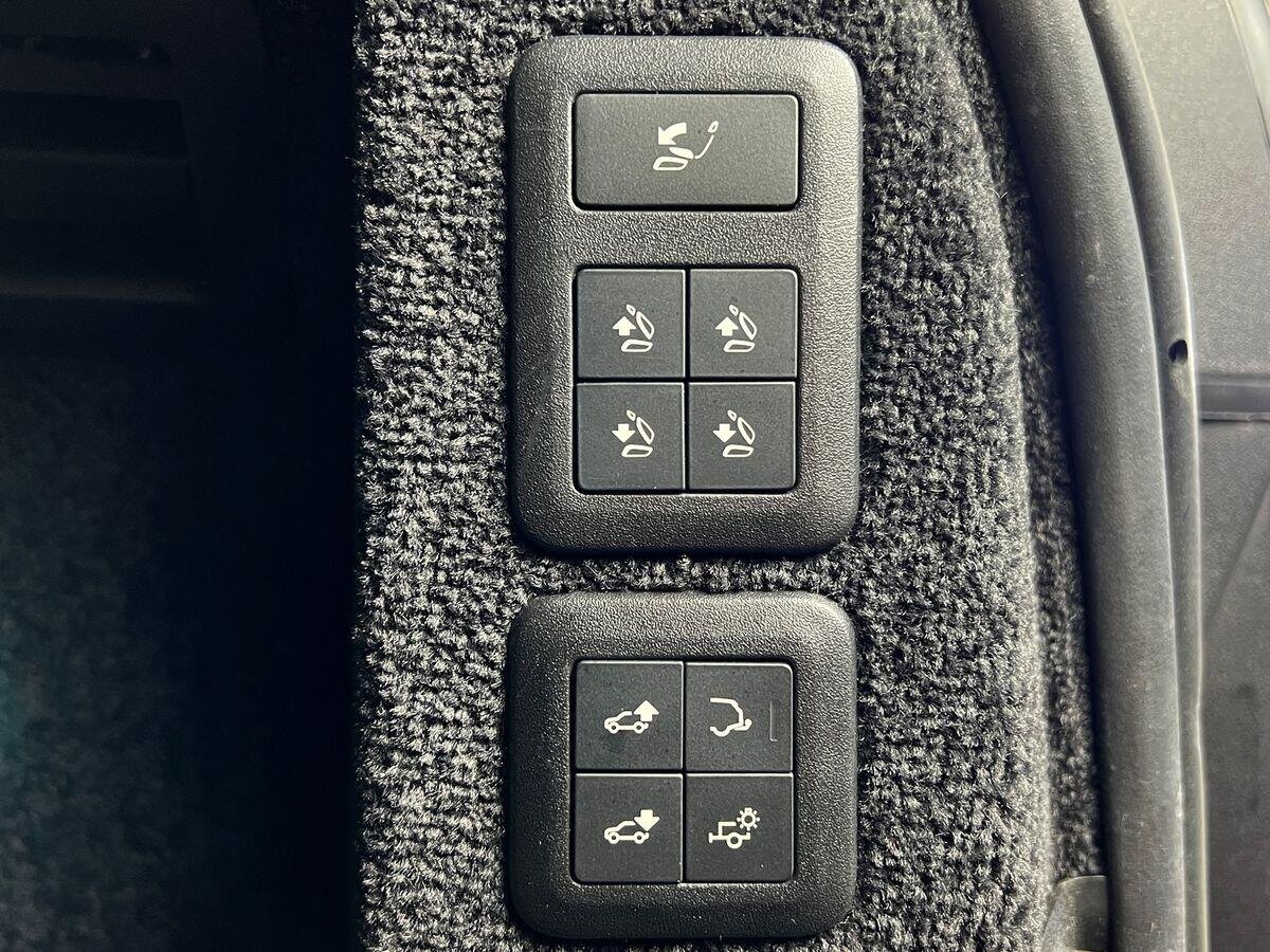 Land Rover Range Rover SUV / Terénní 3,0 l 190 kw