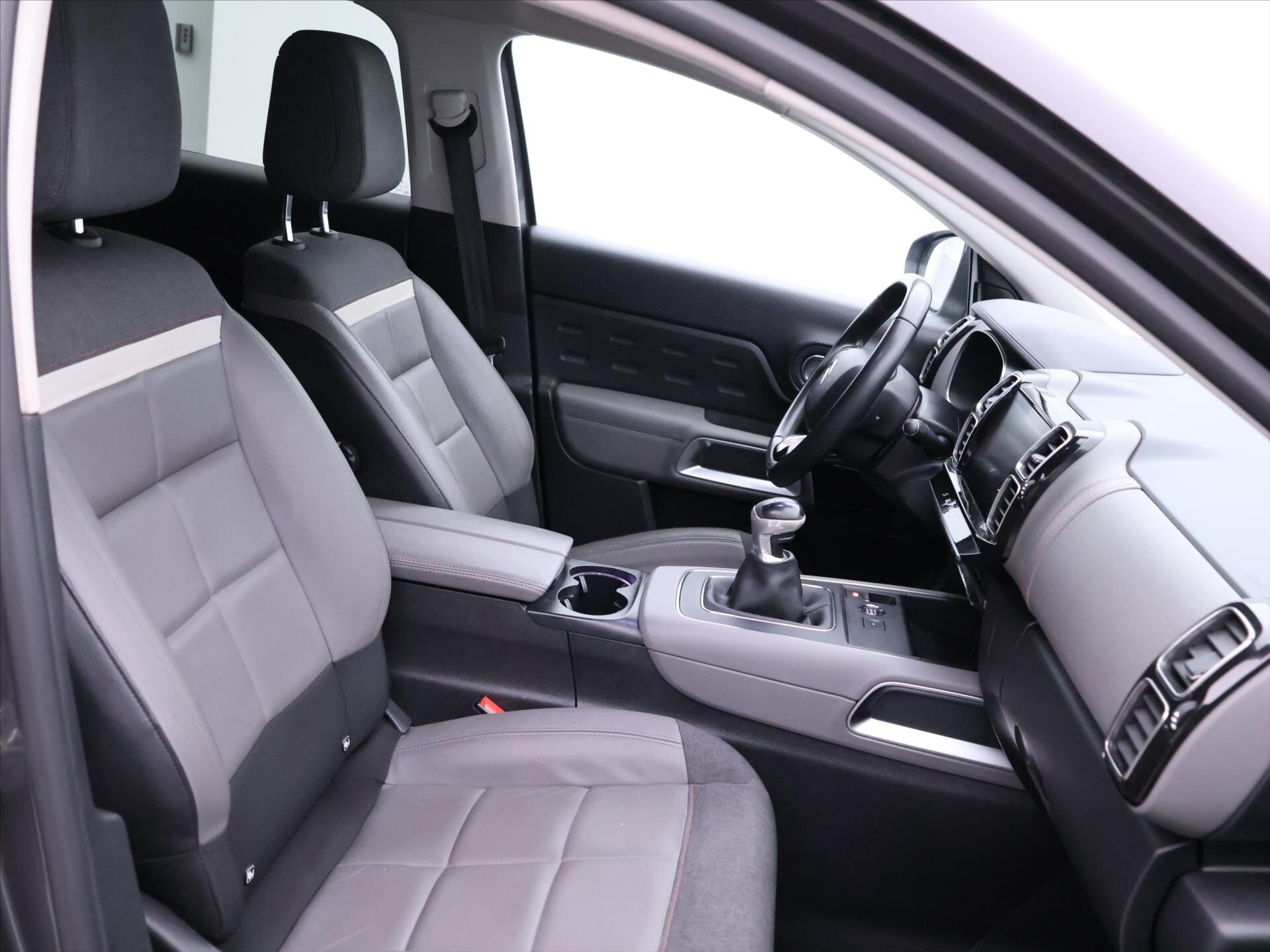 Citroën C5 Aircross SUV / Terénní 1,2 l 96 kw