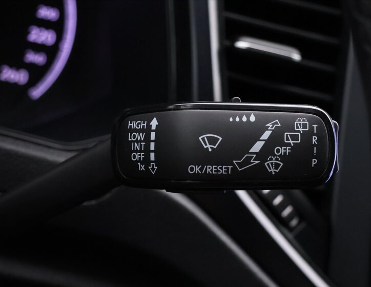 Volkswagen T-Roc SUV / Terénní 999,0 85 kw