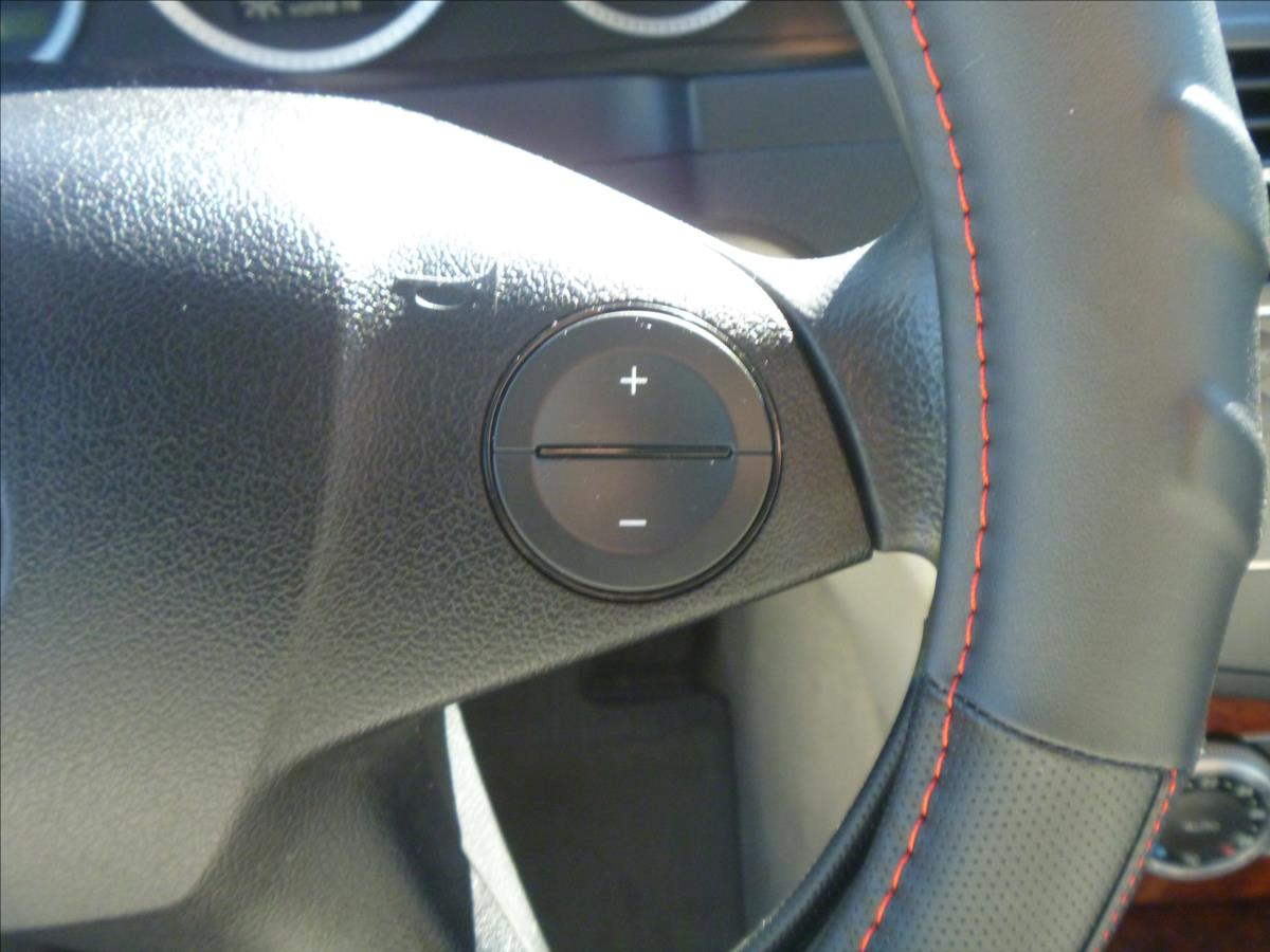 Mercedes-Benz Třídy C Kombi 2,1 l 100 kw