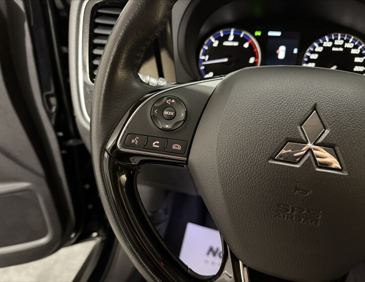 Mitsubishi Outlander 10