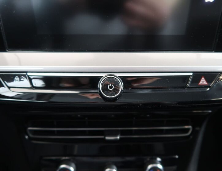 Opel Mokka SUV / Terénní 1,2 l 100 kw