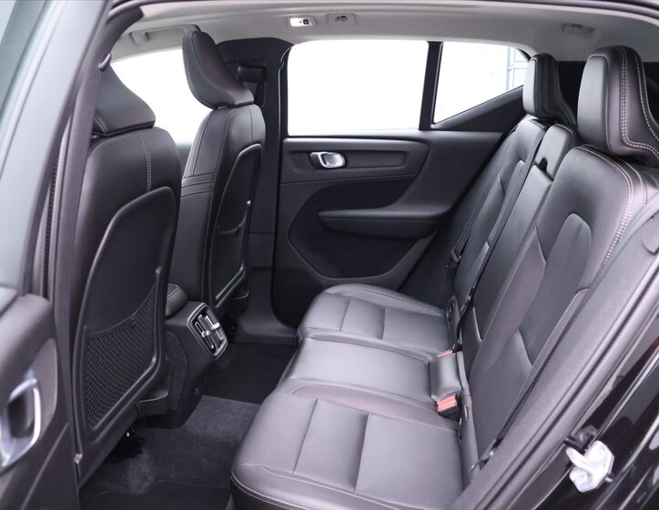 Volvo XC40 SUV 2,0 l 140 kw