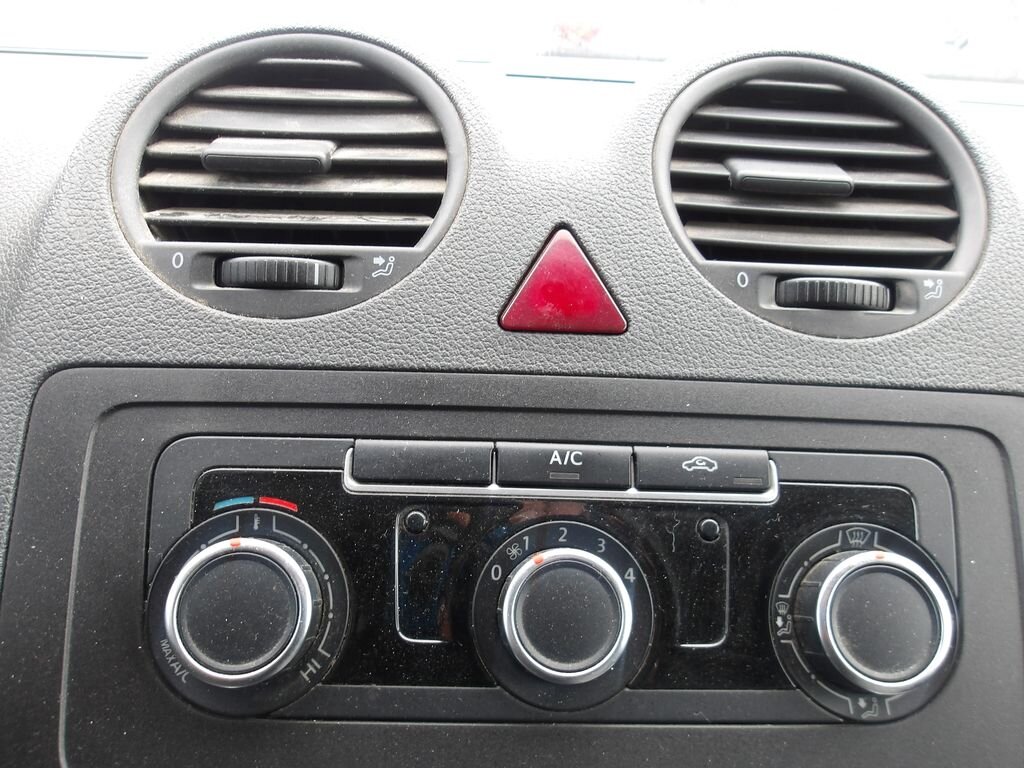 Volkswagen Caddy Skříň 1,6 l 55 kw