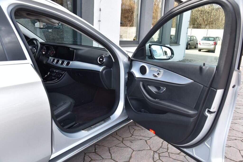 Mercedes-Benz Třídy E Kombi 2,9 l 250 kw